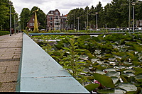 Stationsplein van Voorburg met fontein